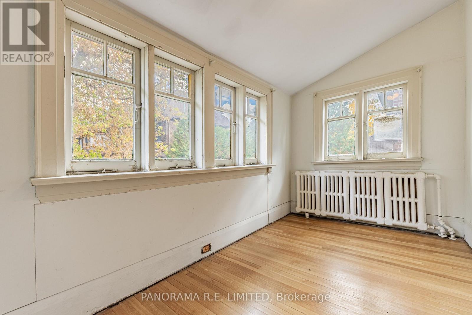 239 Winona Drive, Toronto (oakwood Village), Ontario