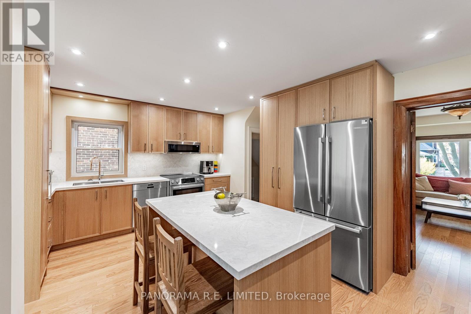239 Winona Drive, Toronto (oakwood Village), Ontario