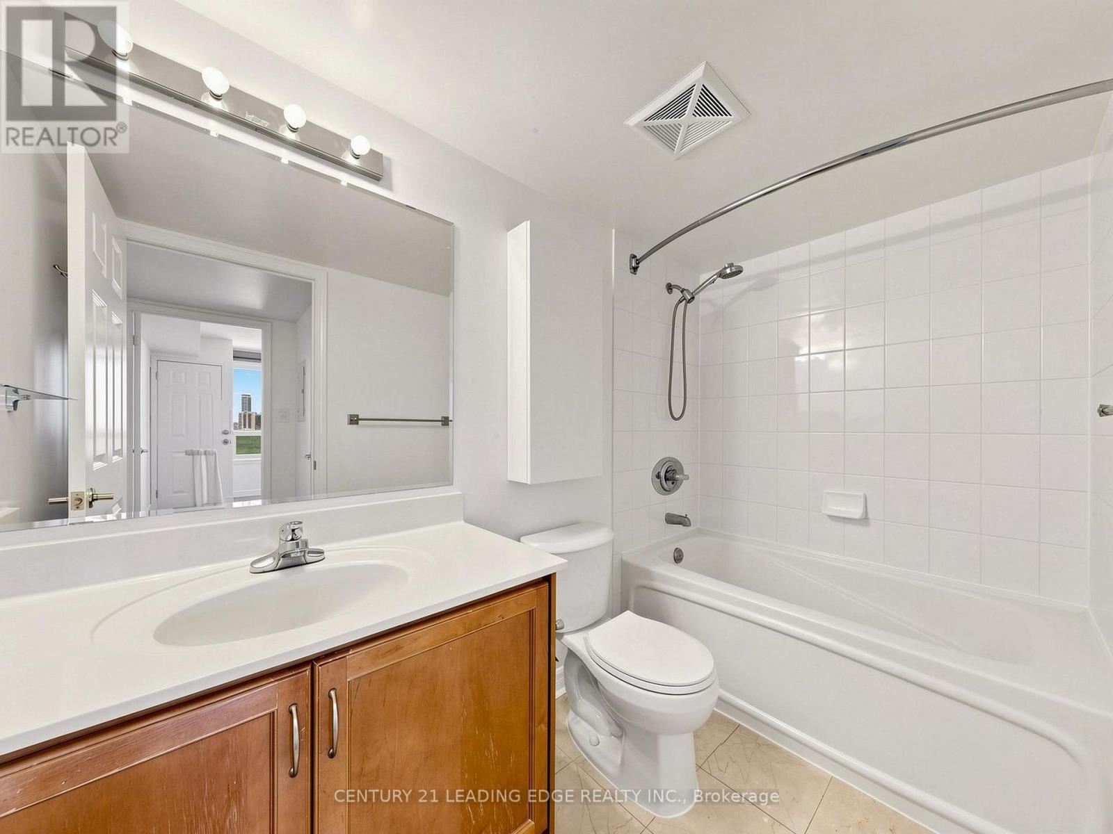 1601 - 18 Kenaston Garden, Toronto (bayview Village), Ontario