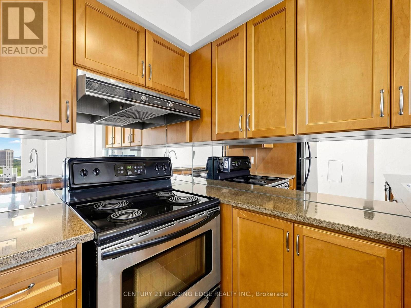 1601 - 18 Kenaston Garden, Toronto (bayview Village), Ontario