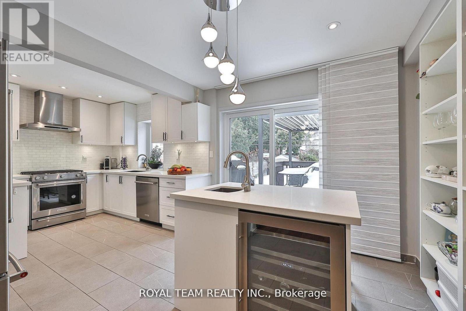 91 South Kingsway Way, Toronto (high Park-swansea), Ontario
