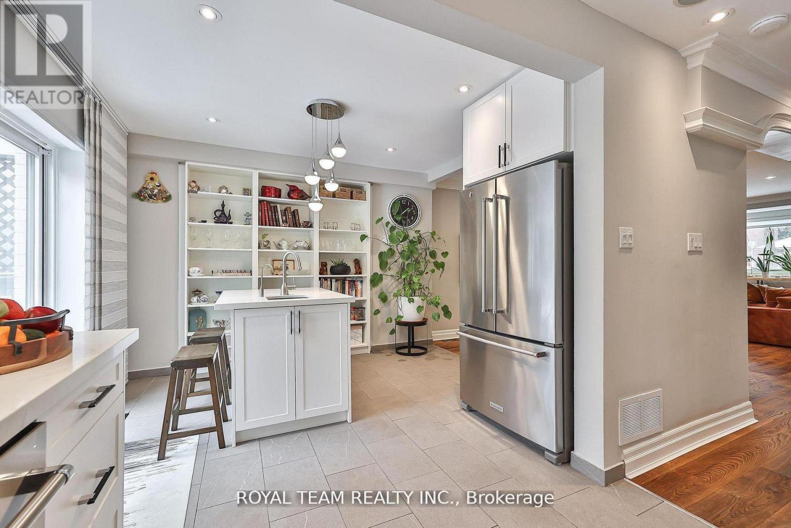 91 South Kingsway Way, Toronto (high Park-swansea), Ontario
