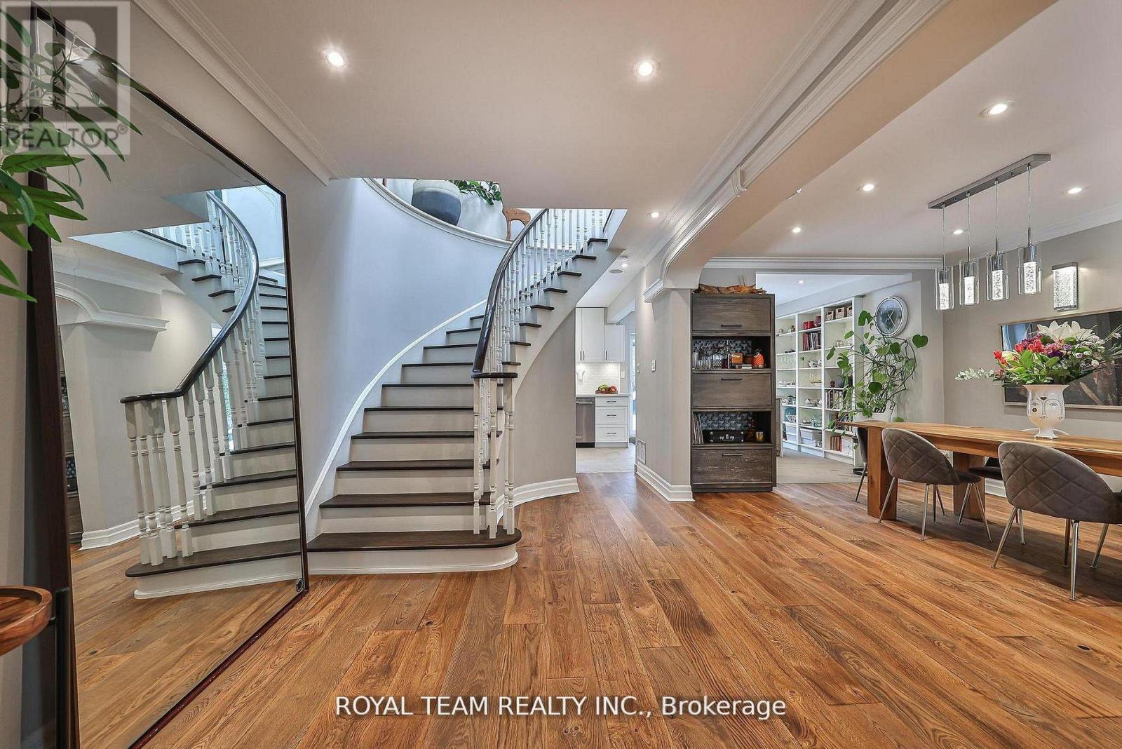 91 South Kingsway Way, Toronto (high Park-swansea), Ontario