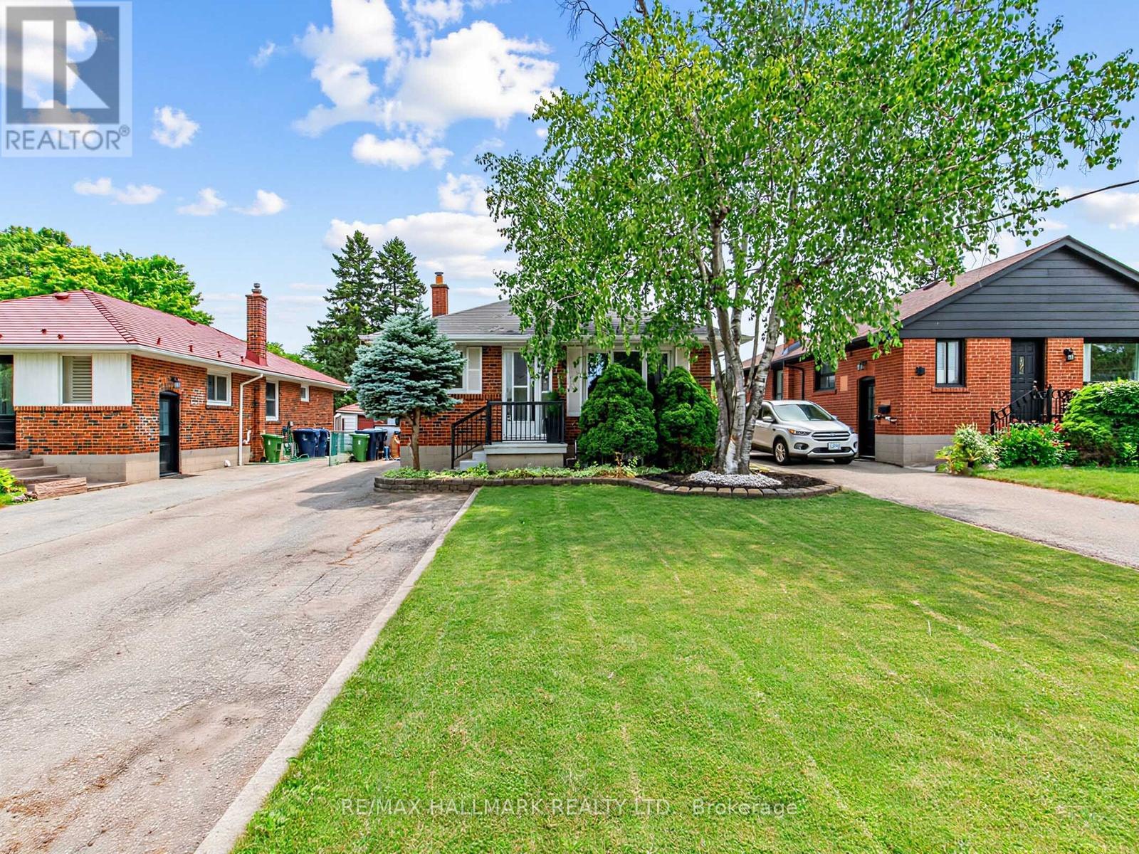 7 Penworth Road, Toronto (wexford-maryvale), Ontario