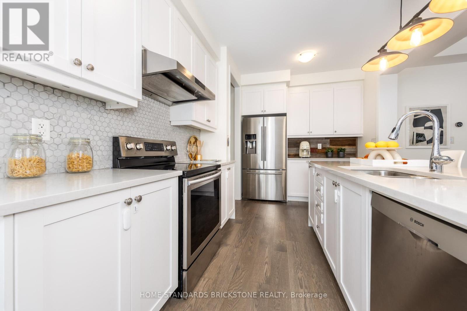 3314 Mintwood Circle, Oakville (go Glenorchy), Ontario