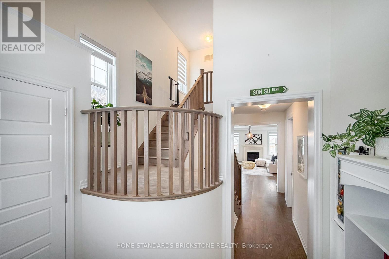 3314 Mintwood Circle, Oakville (go Glenorchy), Ontario