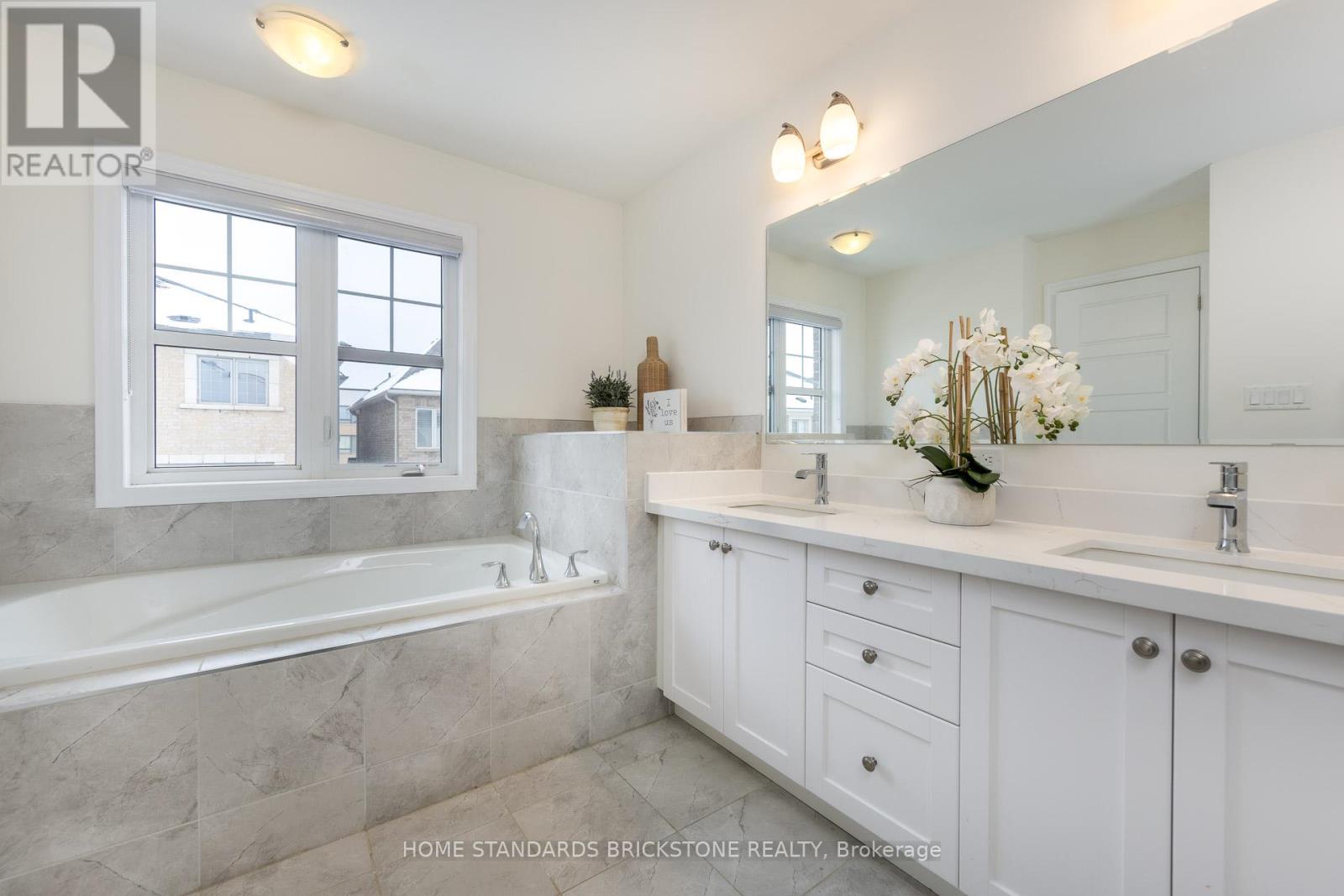 3314 Mintwood Circle, Oakville (go Glenorchy), Ontario