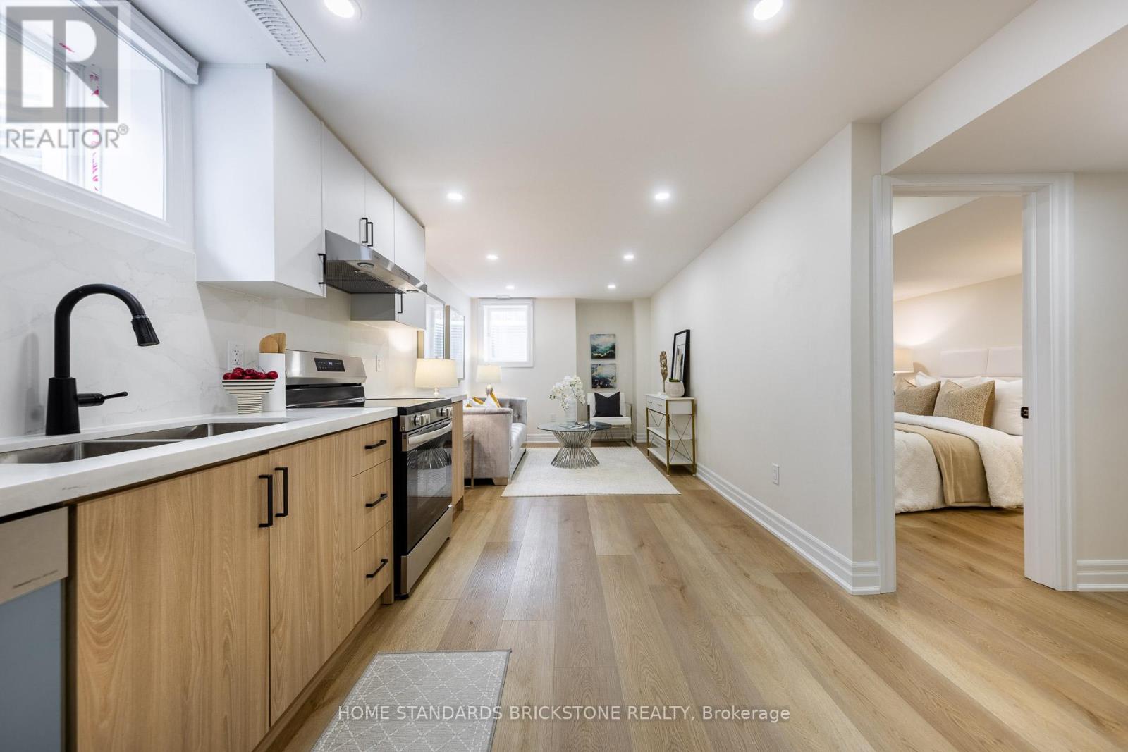3314 Mintwood Circle, Oakville (go Glenorchy), Ontario