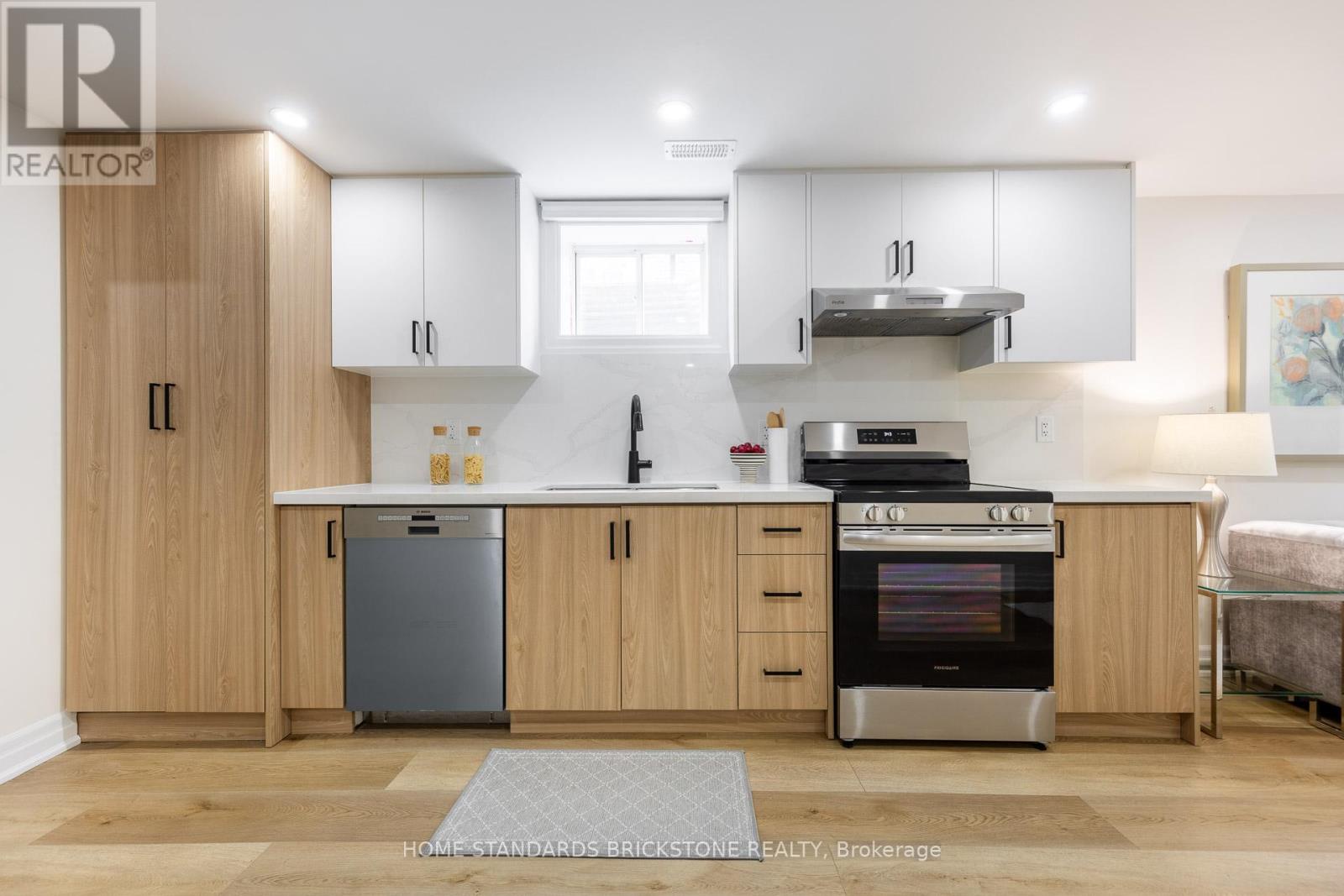 3314 Mintwood Circle, Oakville (go Glenorchy), Ontario