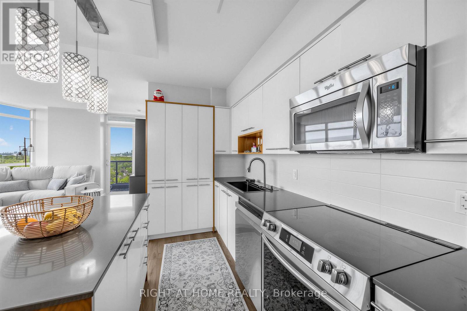 2502 - 5 Valhalla Inn Road, Toronto (islington-city Centre West), Ontario