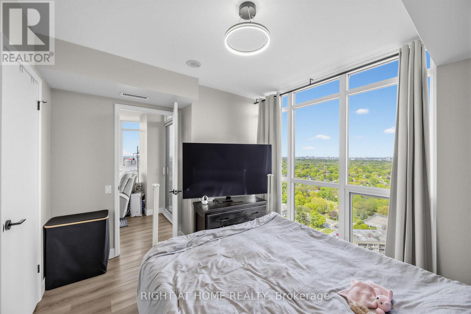 2502 - 5 Valhalla Inn Road, Toronto (islington-city Centre West), Ontario