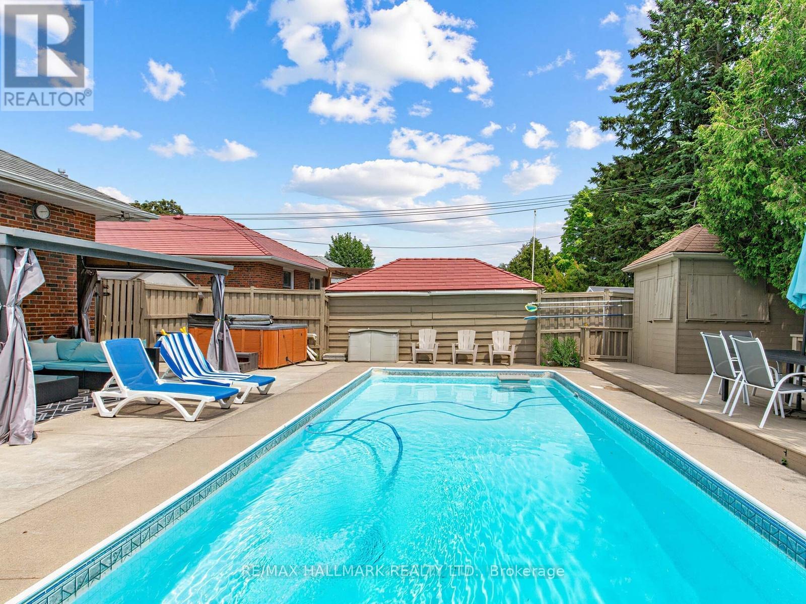7 Penworth Road, Toronto (wexford-maryvale), Ontario