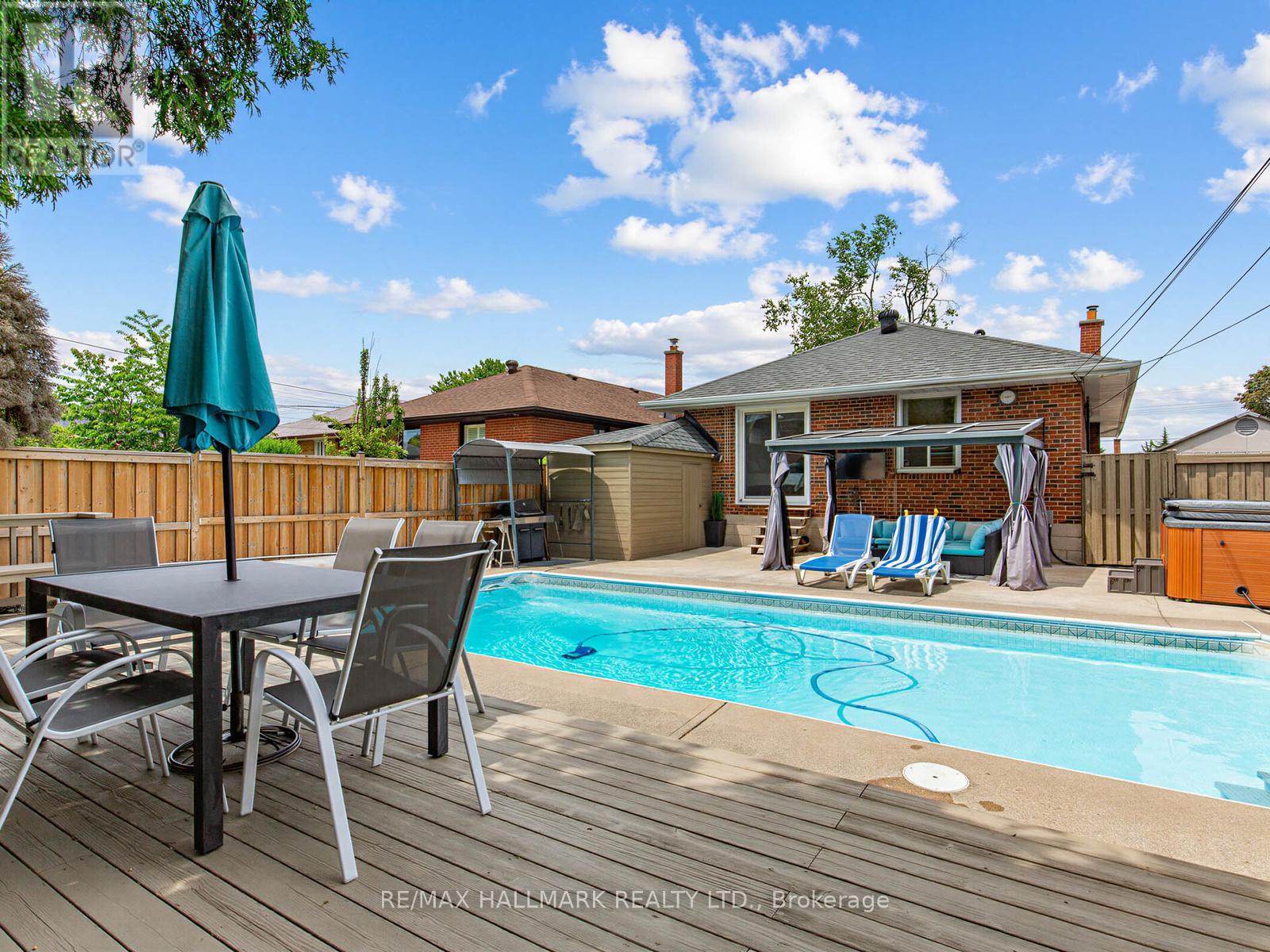7 Penworth Road, Toronto (wexford-maryvale), Ontario