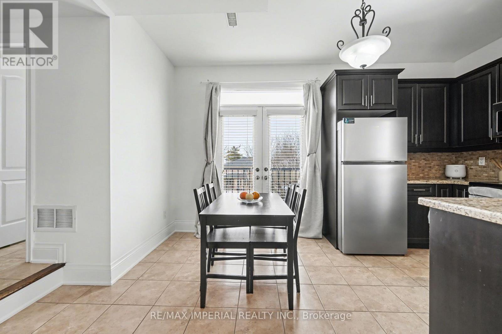 2 - 2964 Islington Avenue, Toronto (humber Summit), Ontario