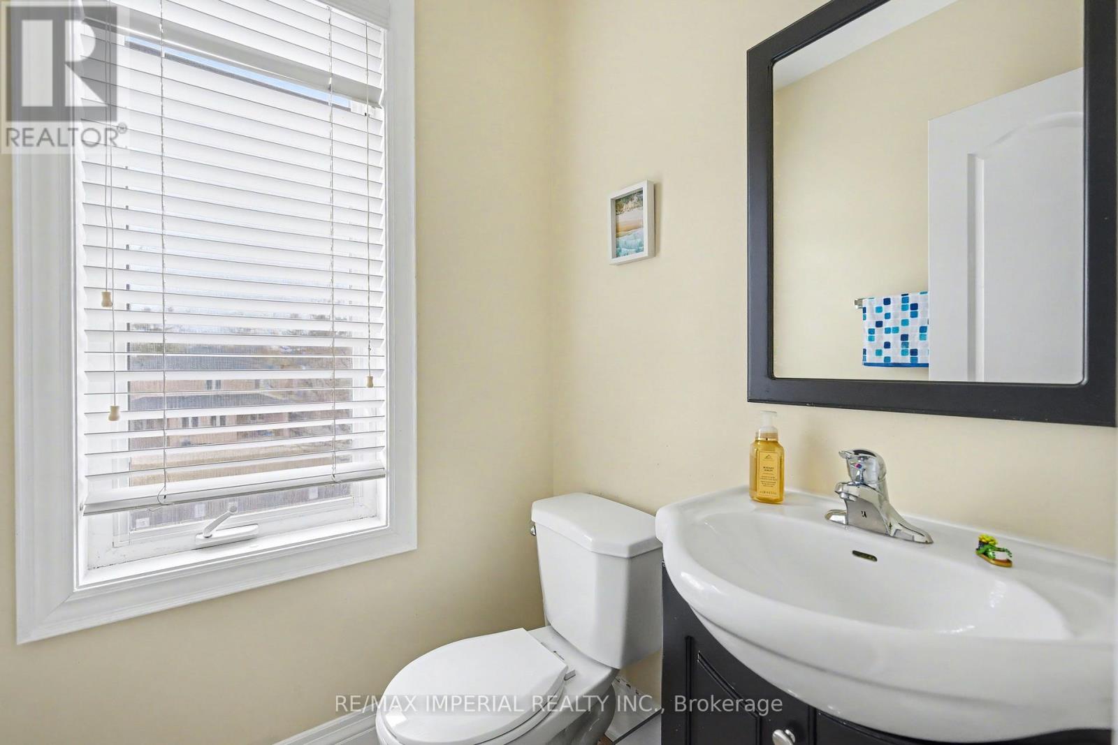 2 - 2964 Islington Avenue, Toronto (humber Summit), Ontario