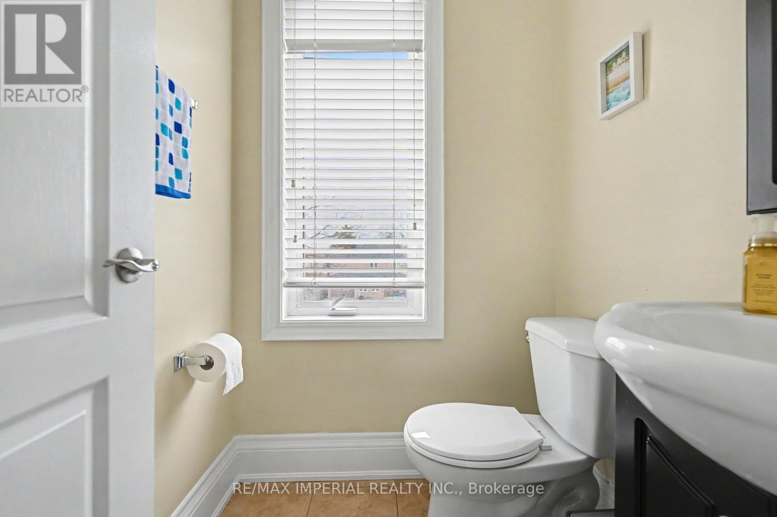 2 - 2964 Islington Avenue, Toronto (humber Summit), Ontario