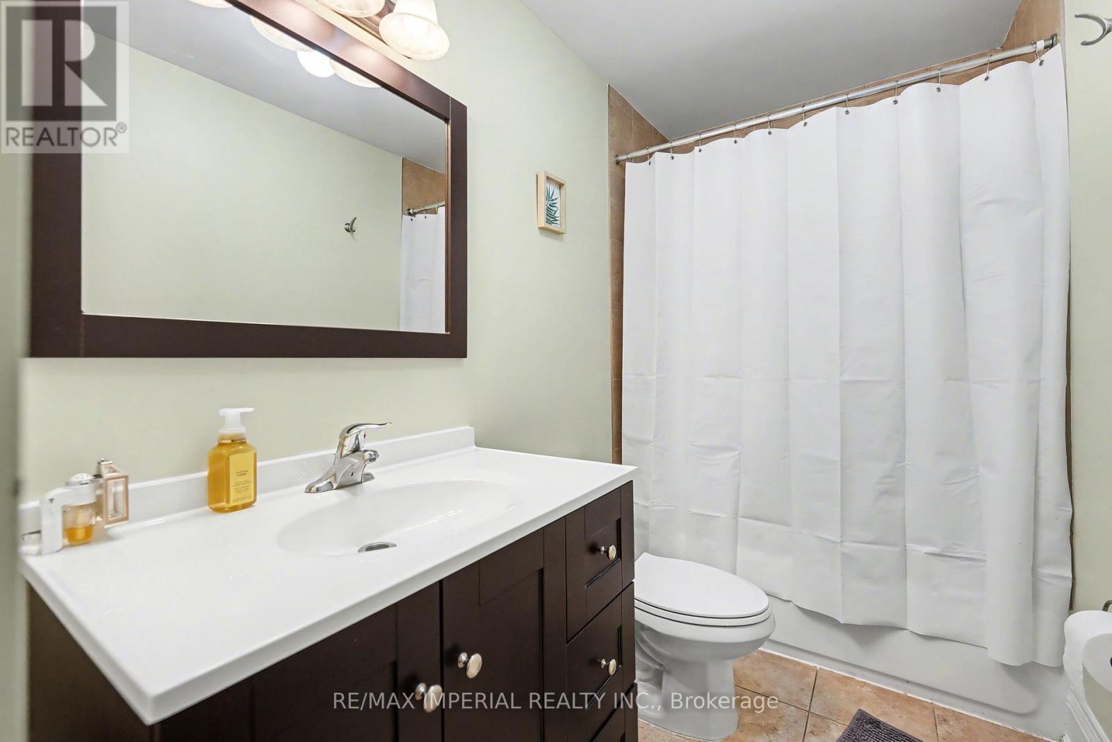 2 - 2964 Islington Avenue, Toronto (humber Summit), Ontario