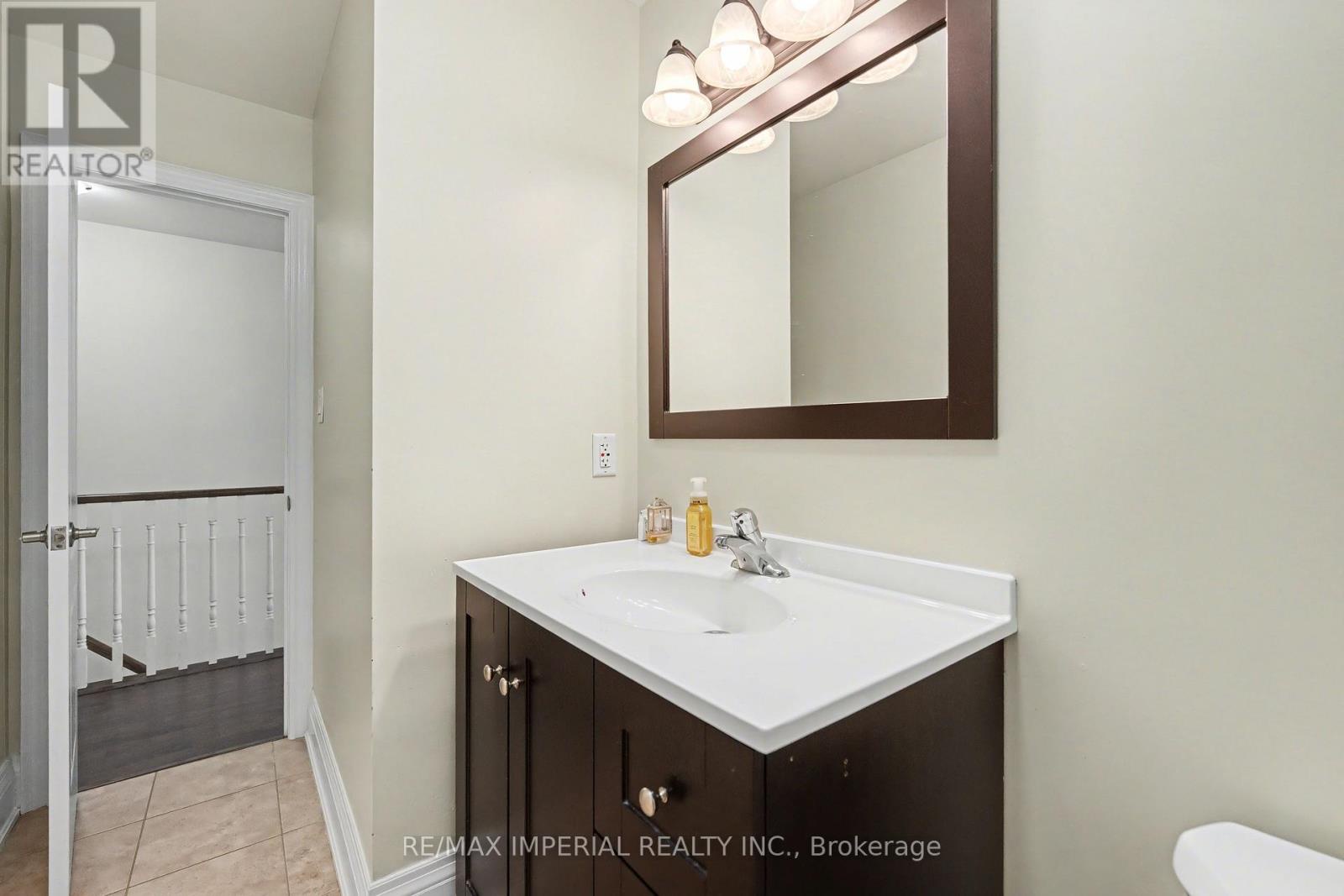 2 - 2964 Islington Avenue, Toronto (humber Summit), Ontario