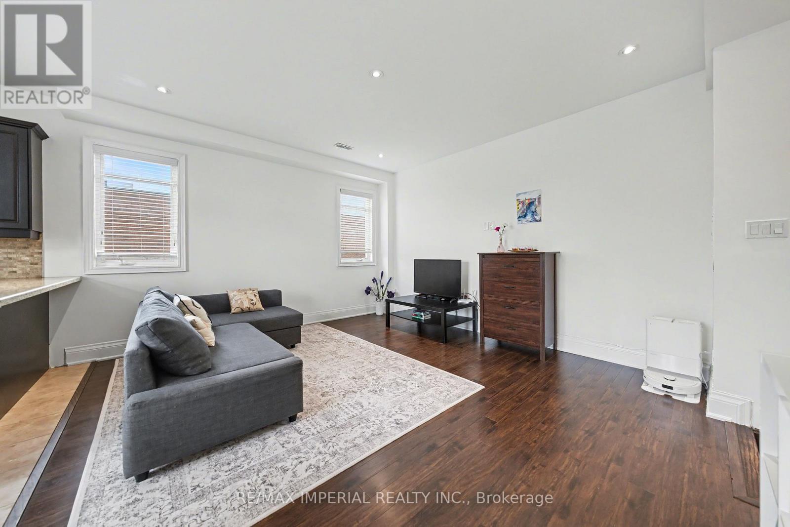 2 - 2964 Islington Avenue, Toronto (humber Summit), Ontario