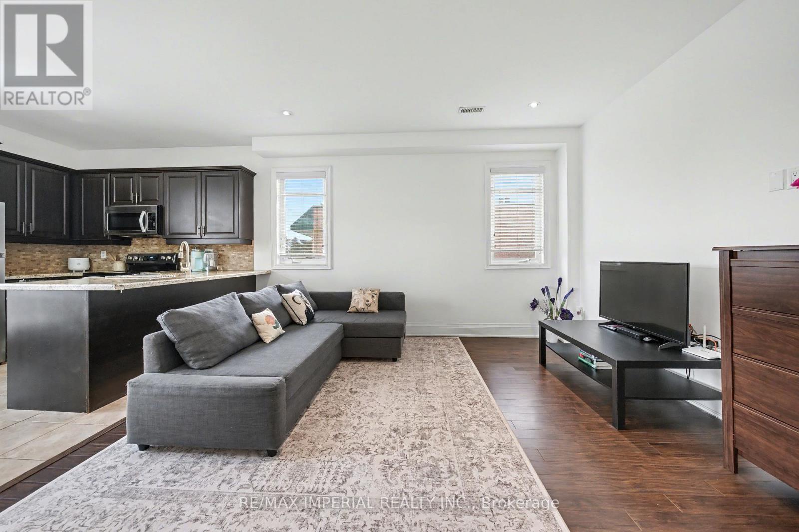2 - 2964 Islington Avenue, Toronto (humber Summit), Ontario