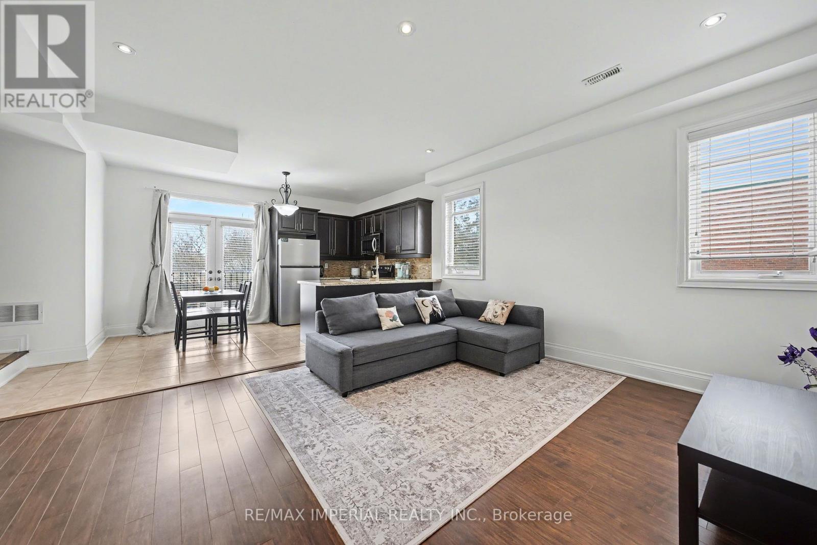 2 - 2964 Islington Avenue, Toronto (humber Summit), Ontario