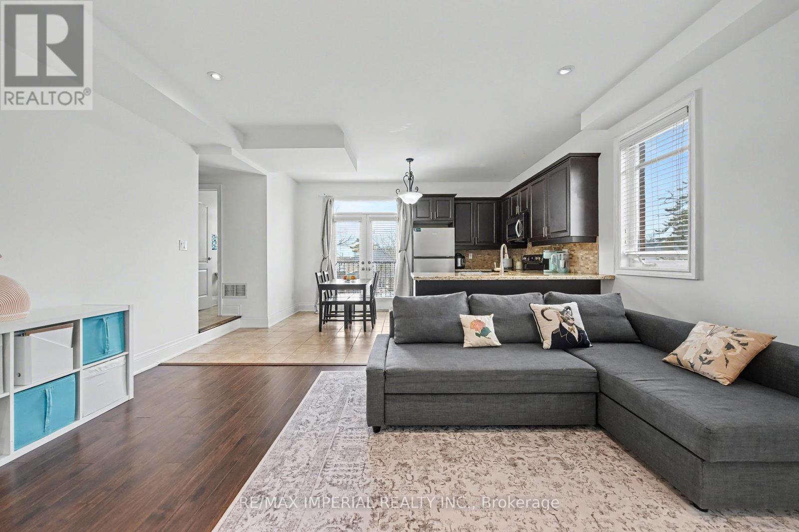 2 - 2964 Islington Avenue, Toronto (humber Summit), Ontario