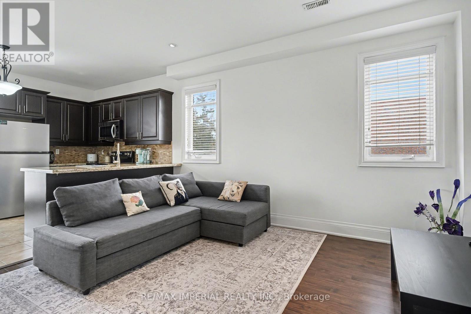 2 - 2964 Islington Avenue, Toronto (humber Summit), Ontario