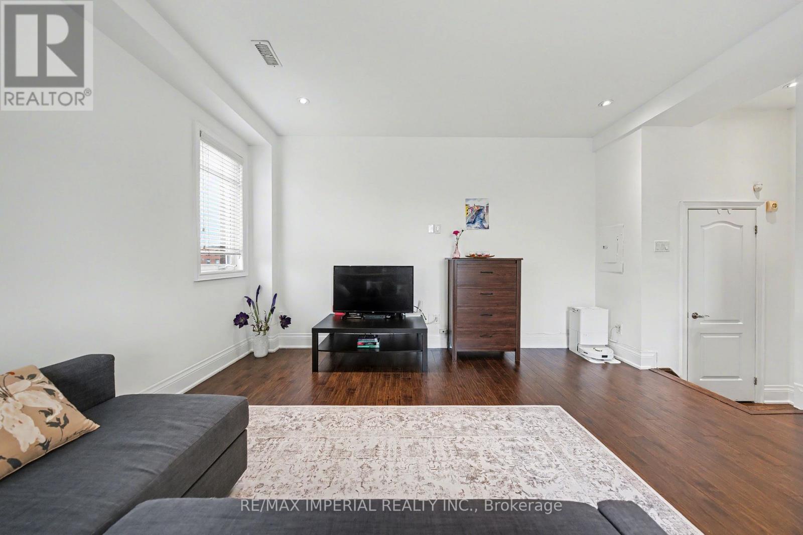 2 - 2964 Islington Avenue, Toronto (humber Summit), Ontario