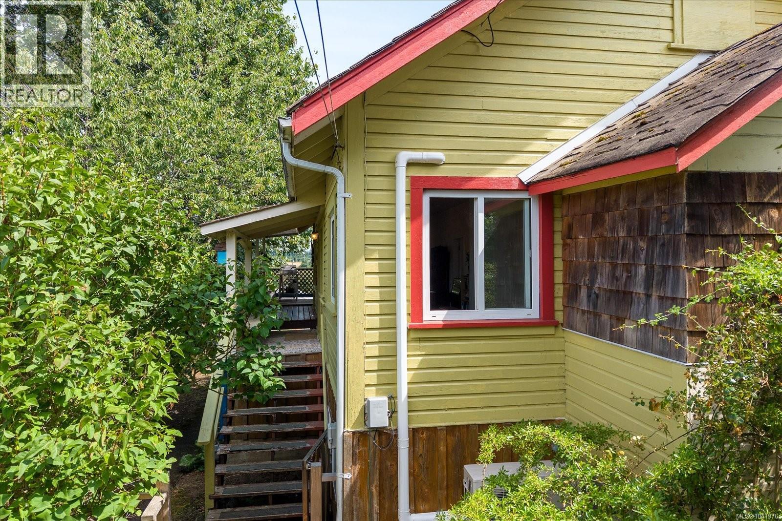 950 Bruce Ave, Nanaimo, British Columbia