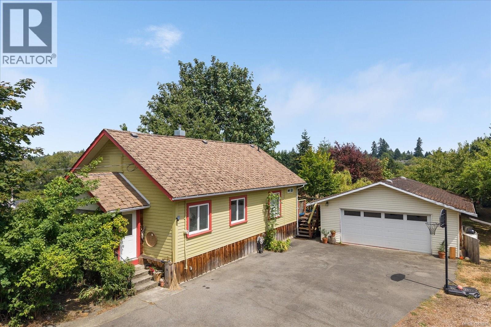 950 Bruce Ave, Nanaimo, British Columbia