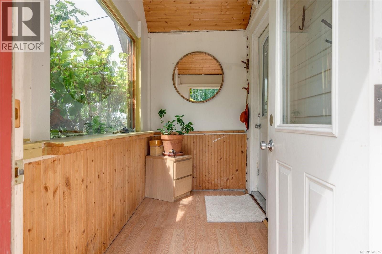 950 Bruce Ave, Nanaimo, British Columbia