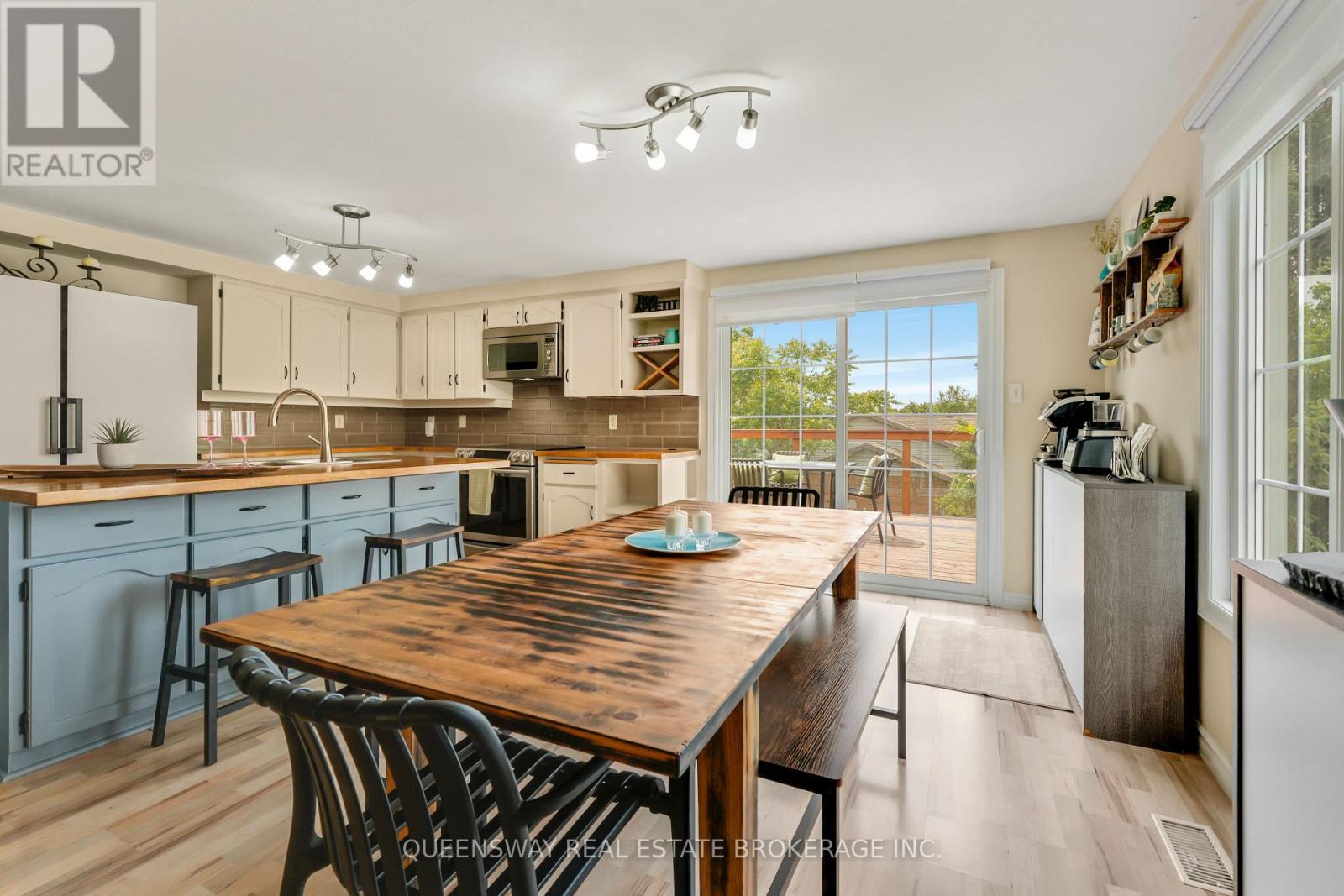 46 Greenwich Drive, Guelph (willow West/sugarbush/west Acres), Ontario