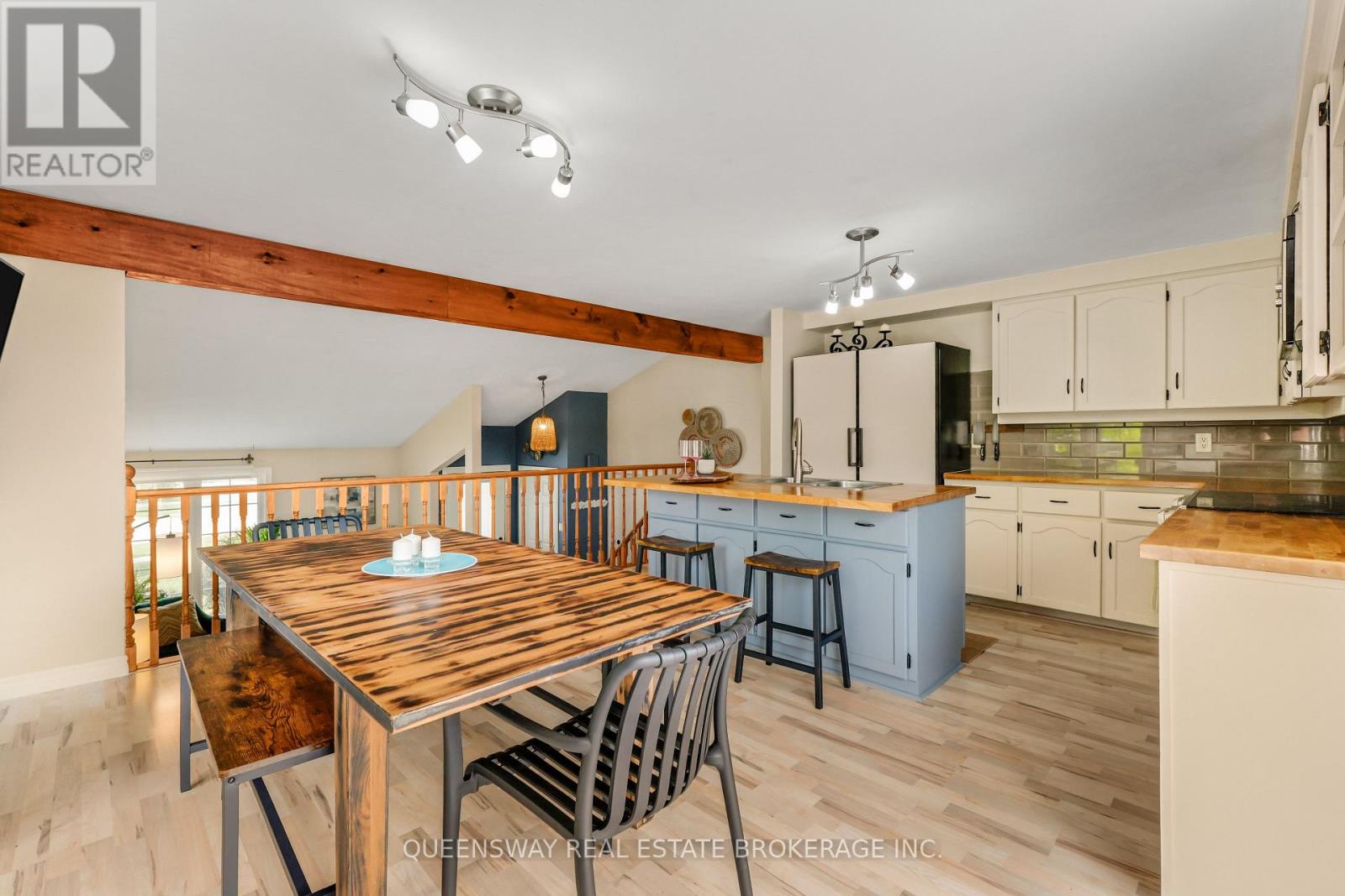 46 Greenwich Drive, Guelph (willow West/sugarbush/west Acres), Ontario