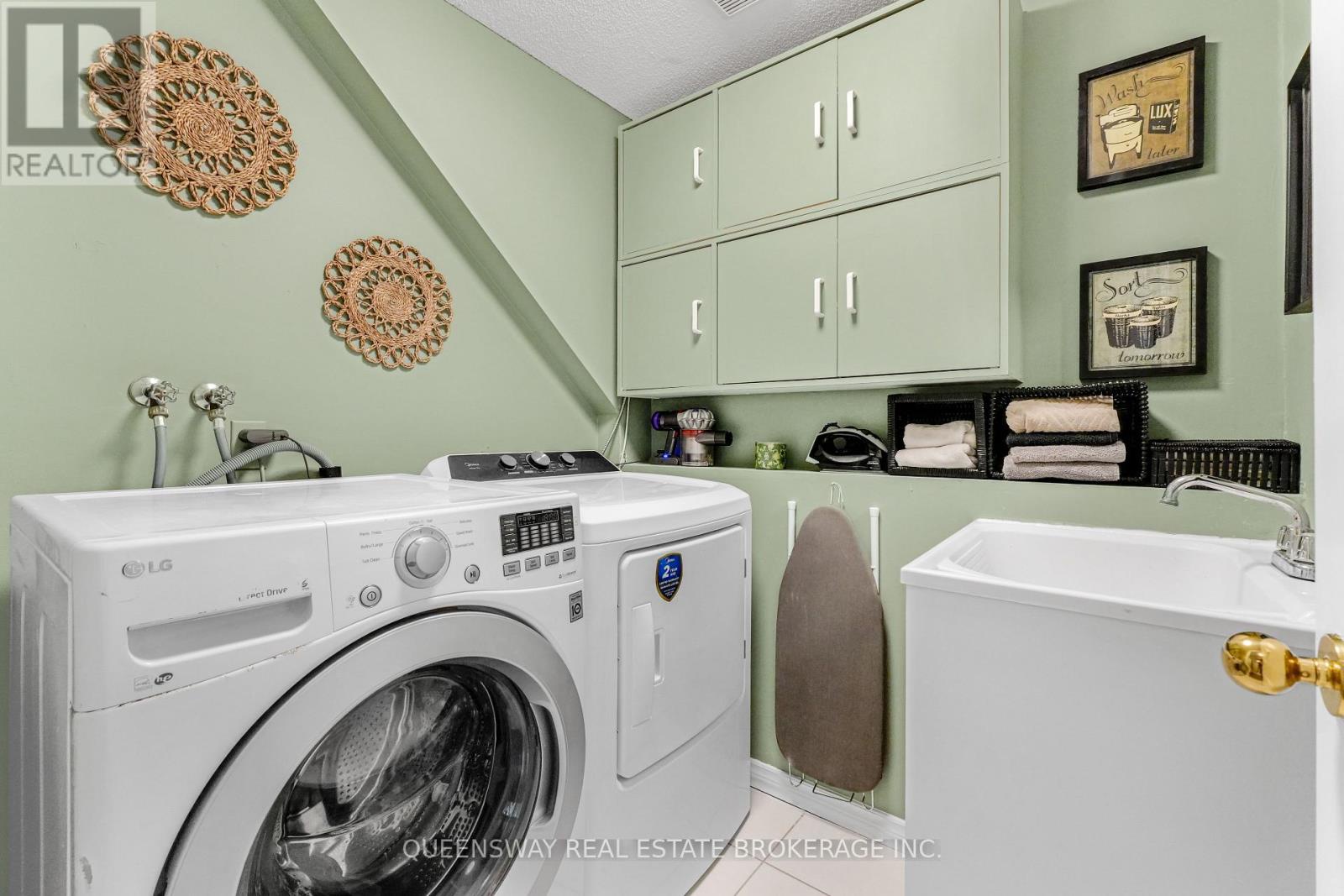 46 Greenwich Drive, Guelph (willow West/sugarbush/west Acres), Ontario