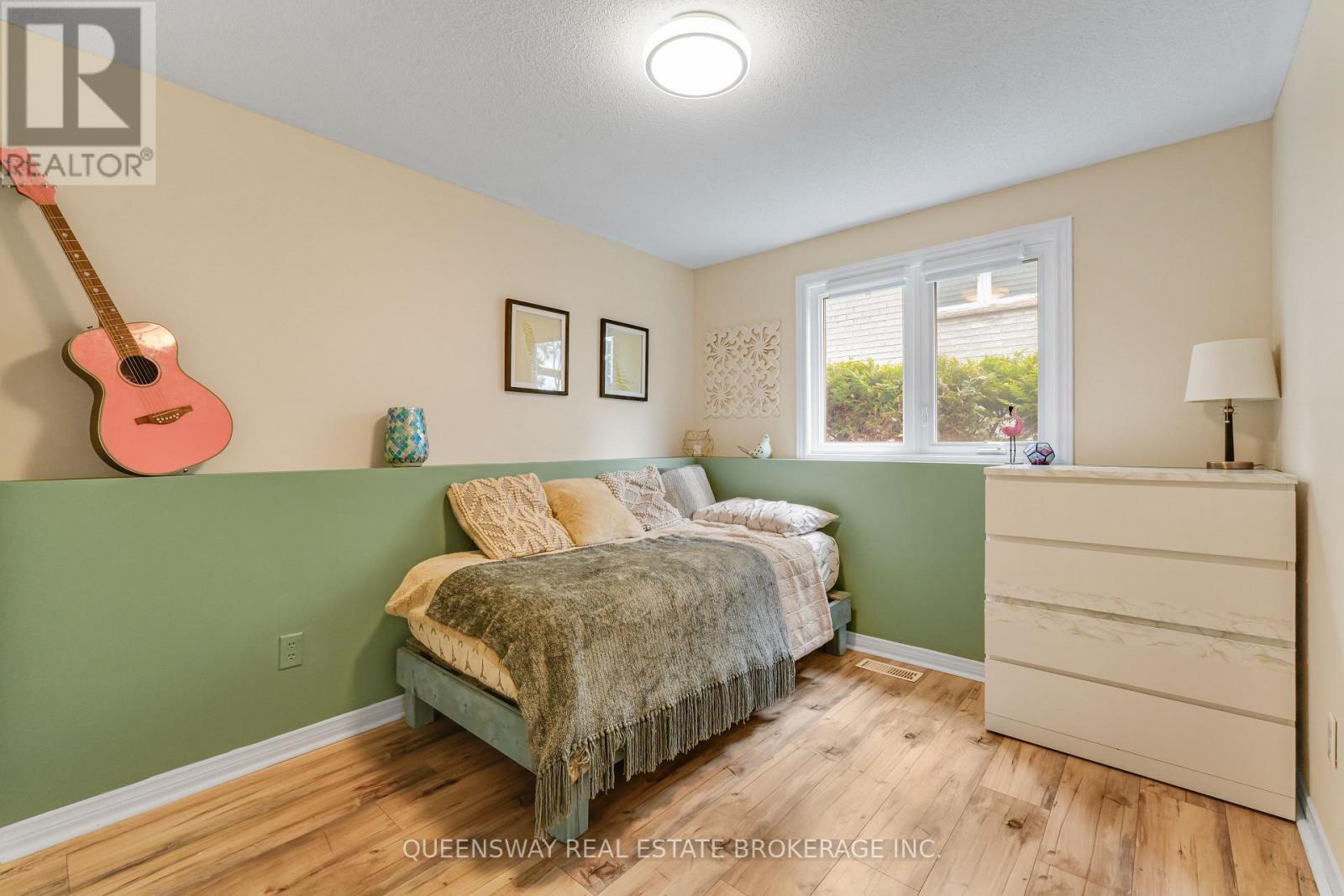 46 Greenwich Drive, Guelph (willow West/sugarbush/west Acres), Ontario