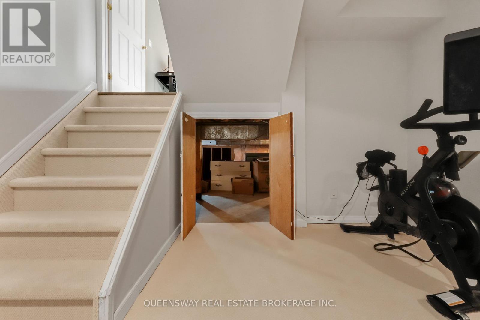 46 Greenwich Drive, Guelph (willow West/sugarbush/west Acres), Ontario