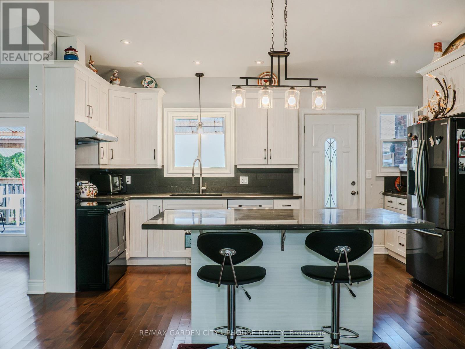 33 Parnell Road N, St. Catharines (vine/linwell), Ontario