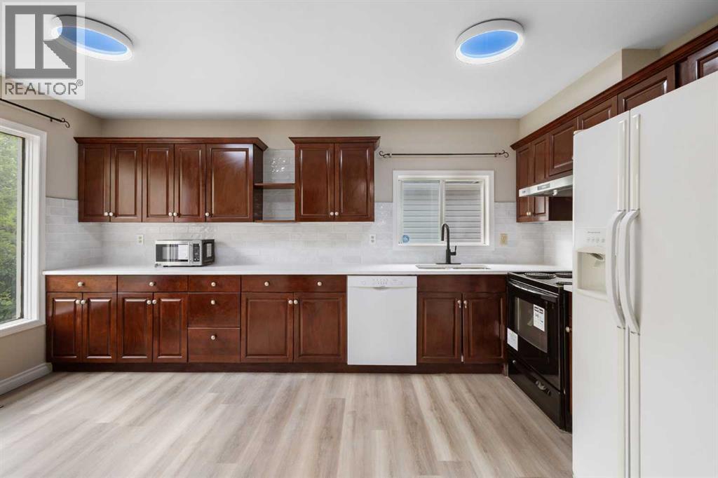 68 Scenic Acres Drive Nw, Calgary, Alberta
