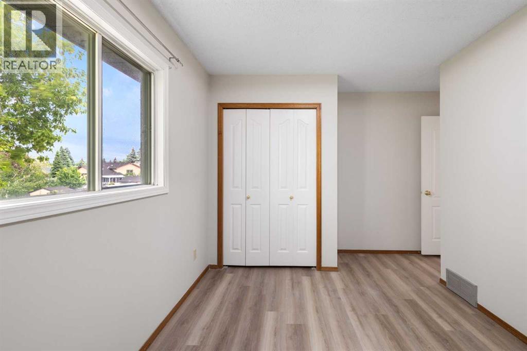 68 Scenic Acres Drive Nw, Calgary, Alberta