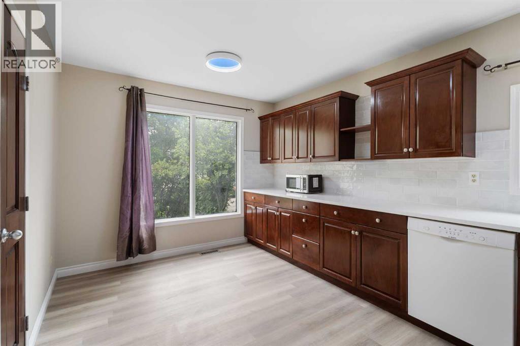 68 Scenic Acres Drive Nw, Calgary, Alberta