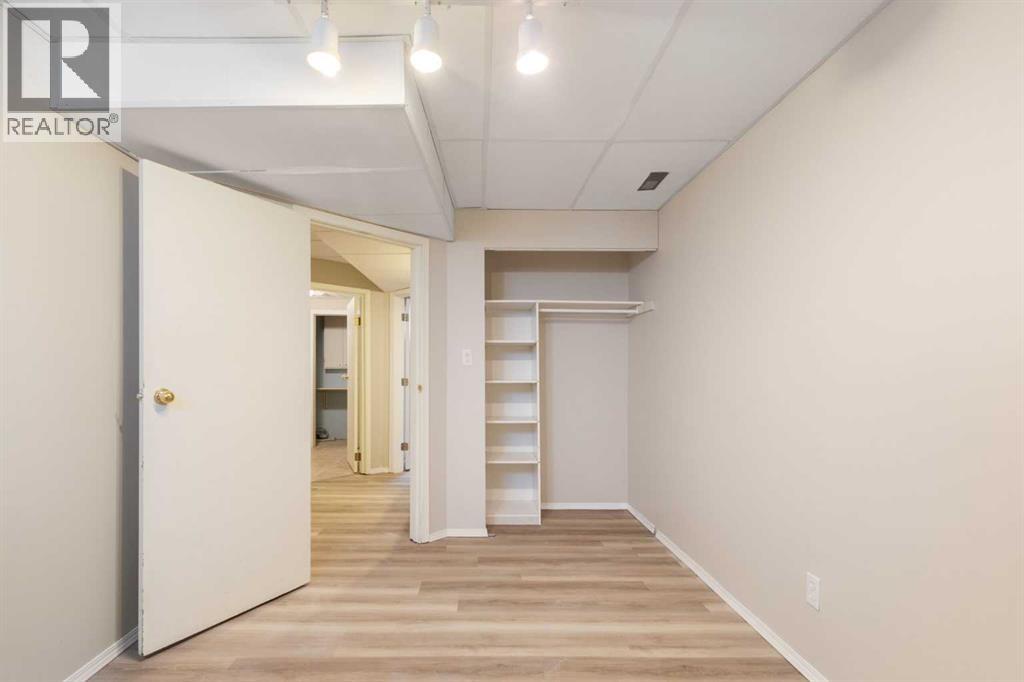 68 Scenic Acres Drive Nw, Calgary, Alberta