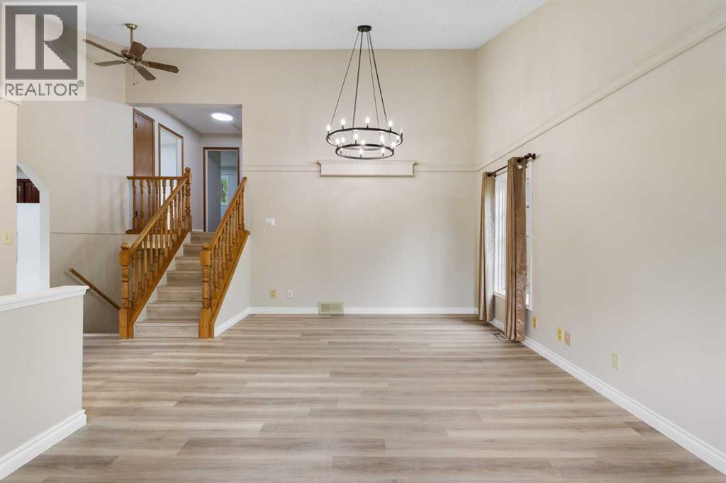 68 Scenic Acres Drive Nw, Calgary, Alberta