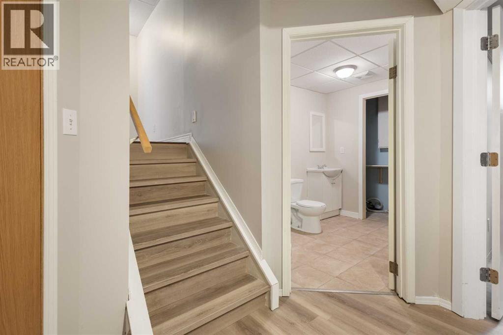 68 Scenic Acres Drive Nw, Calgary, Alberta