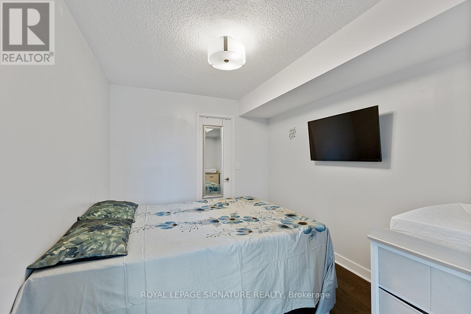 718 - 320 Richmond Street E, Toronto (moss Park), Ontario