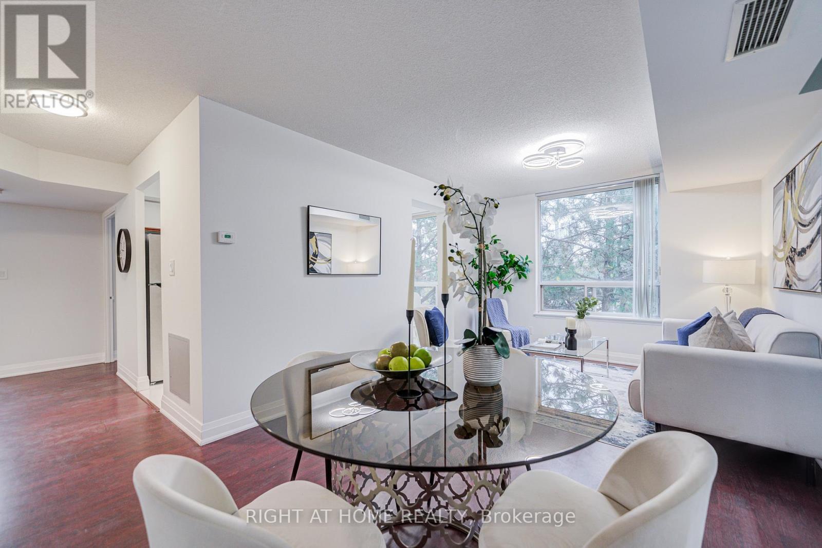 207 - 35 Empress Avenue, Toronto (willowdale East), Ontario