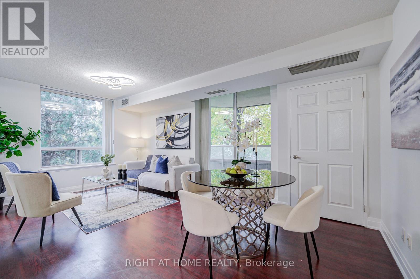 207 - 35 Empress Avenue, Toronto (willowdale East), Ontario