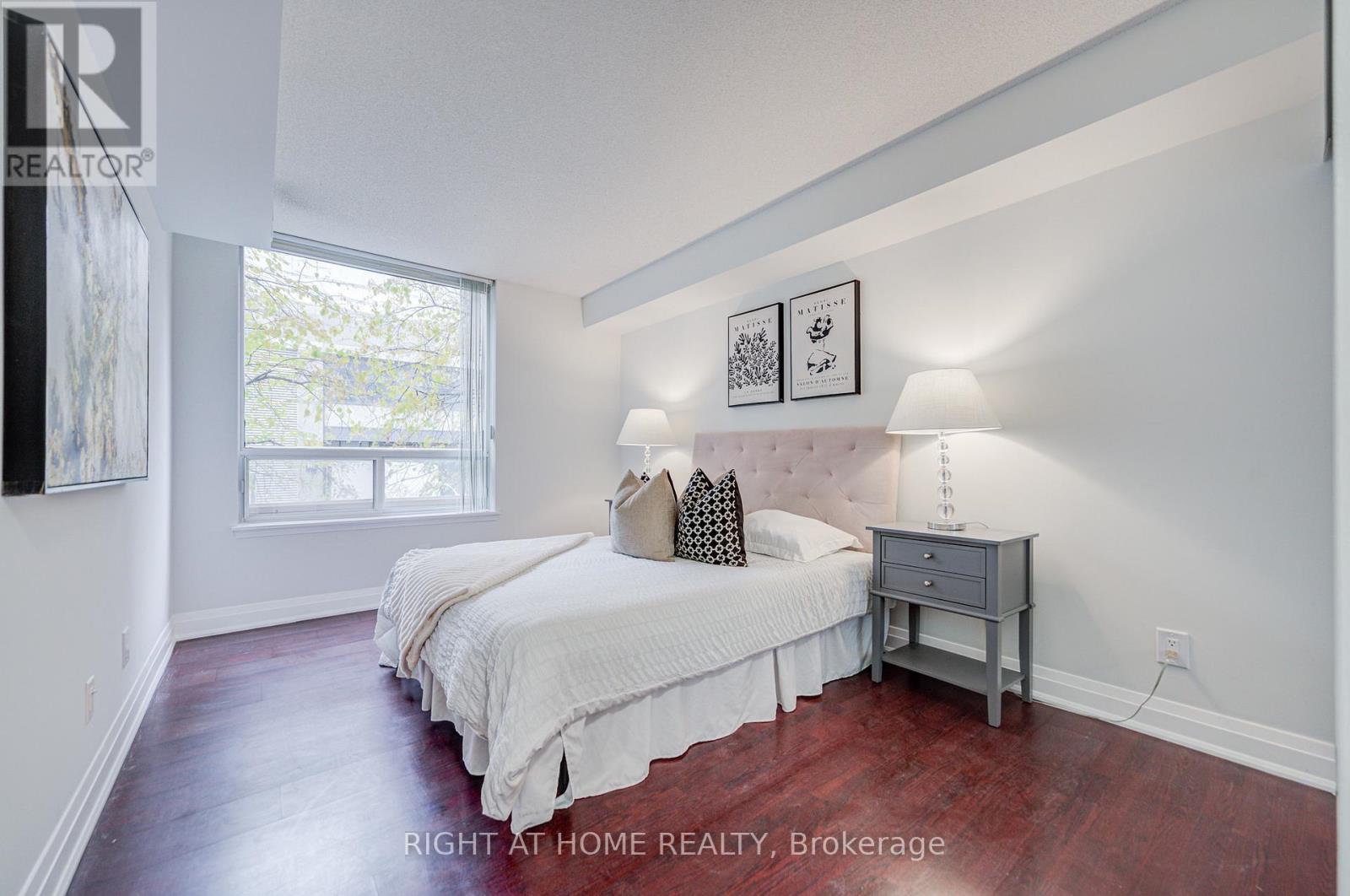 207 - 35 Empress Avenue, Toronto (willowdale East), Ontario