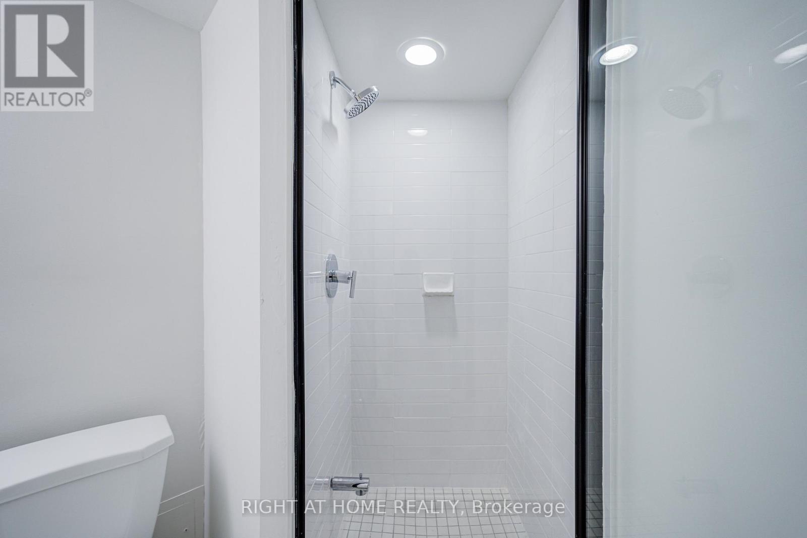 207 - 35 Empress Avenue, Toronto (willowdale East), Ontario