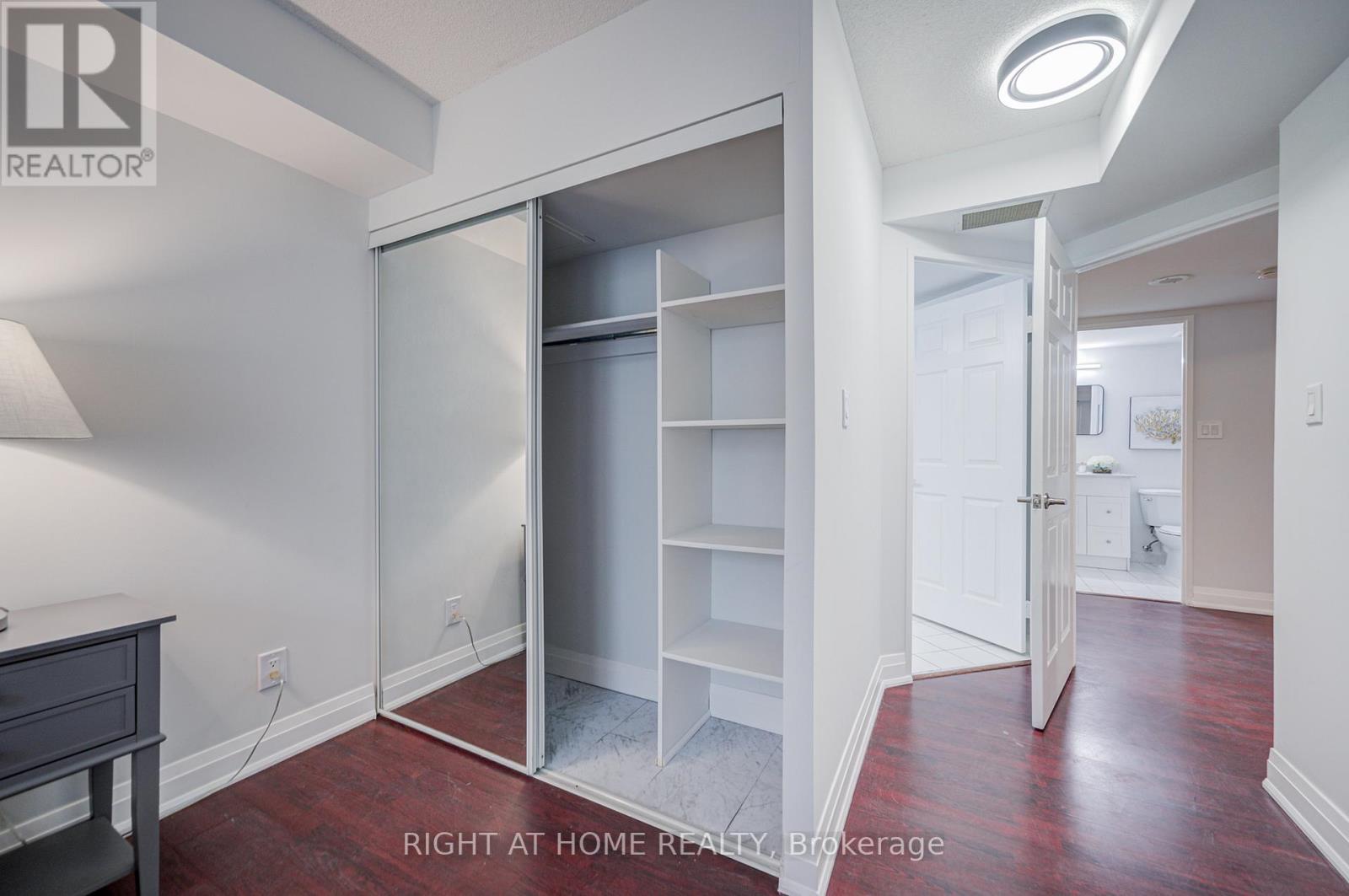 207 - 35 Empress Avenue, Toronto (willowdale East), Ontario