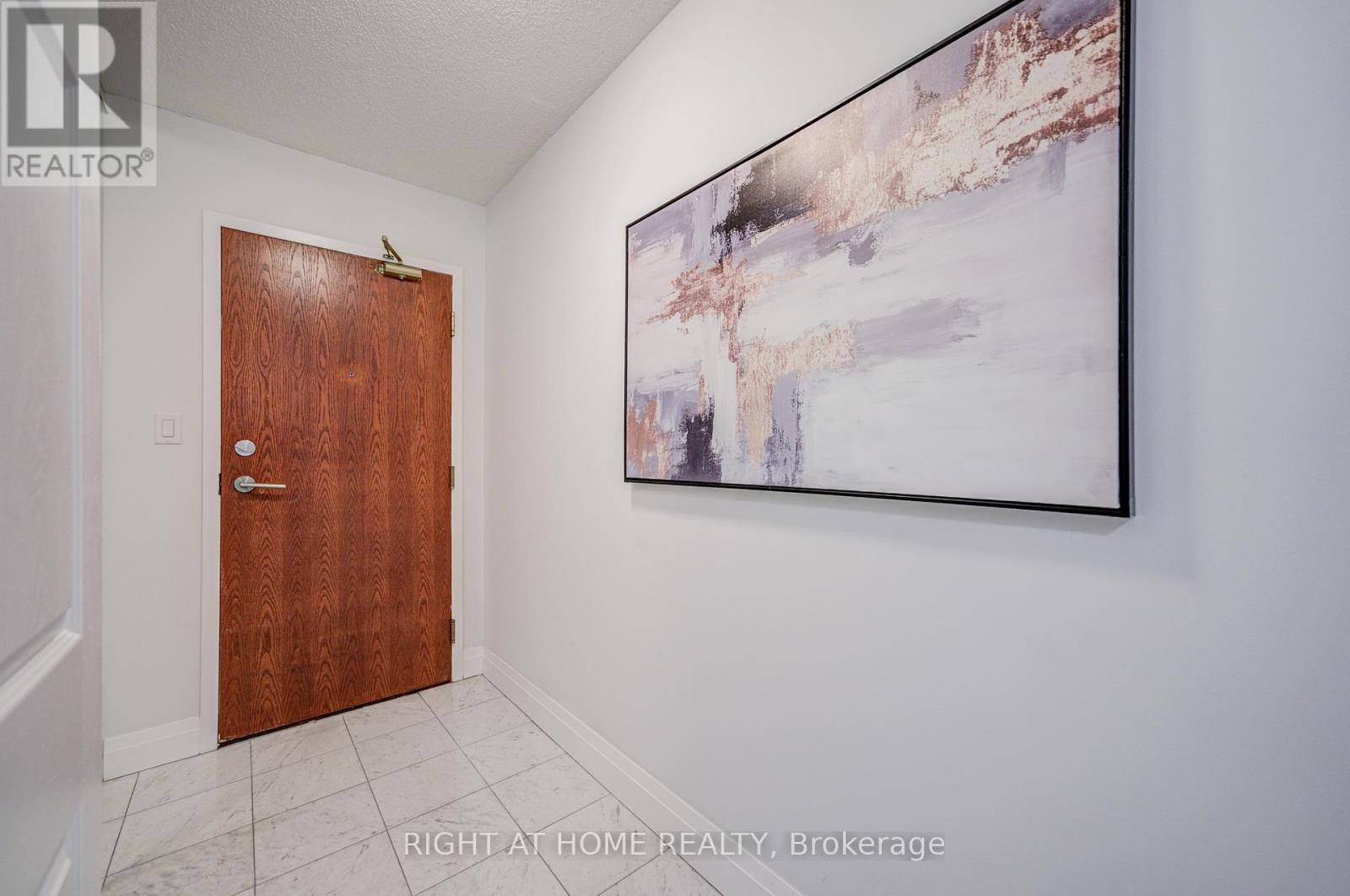 207 - 35 Empress Avenue, Toronto (willowdale East), Ontario
